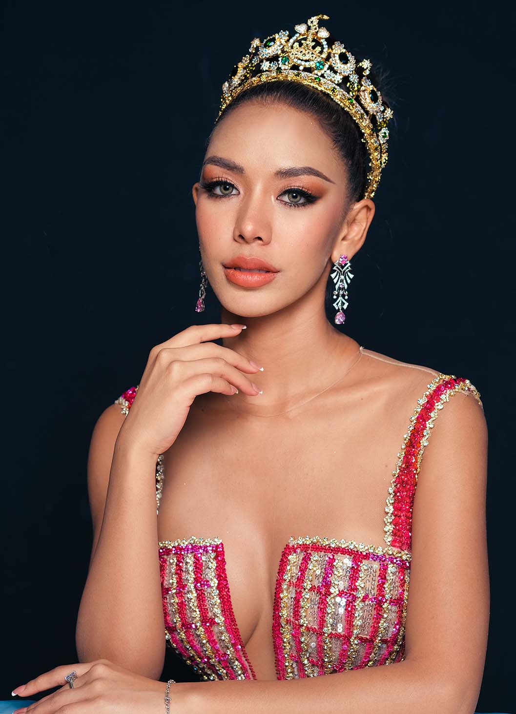 กชกร กอนตระกูล